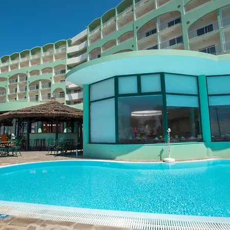 Отель Pestana Ocean Bay Фуншал