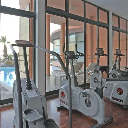 Отель Pestana Ocean Bay Фуншал