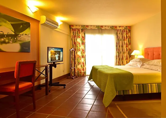 מלון Pestana Ocean Bay פונשל