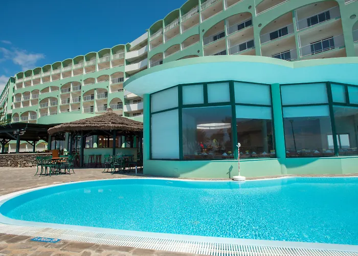 מלון Pestana Ocean Bay פונשל