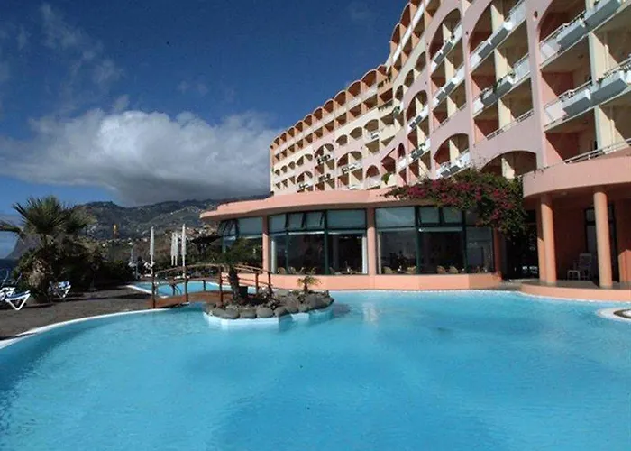 מלון Pestana Ocean Bay 4*