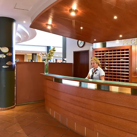 Pestana Ocean Bay Hotel 4*